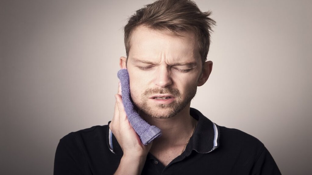 Raiz do Dente Inflamada Sintomas